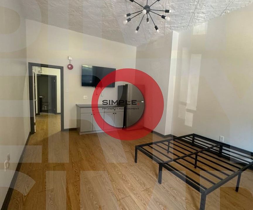 2nd image of 1216 Perkiomen Ave Room 2