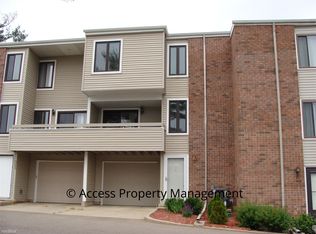 6265 Architrave Dr SE, Grand Rapids, MI 49546