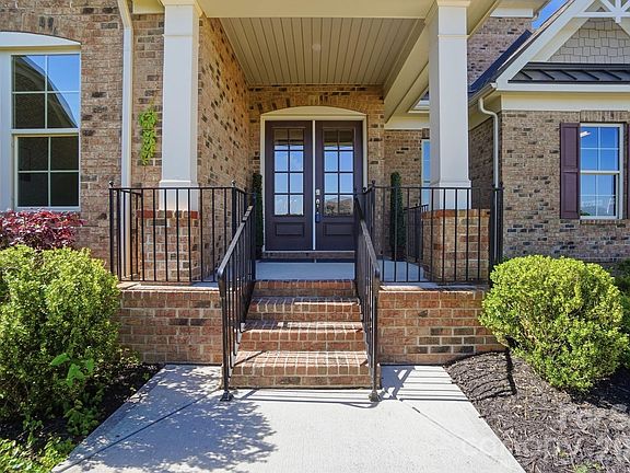 4th image of 1105 Giacomo Dr
