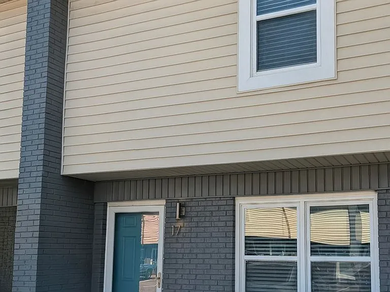 Frost Garden Townhomes — Photo 7