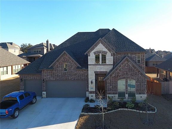 3rd image of 1604 Sandle Wood Dr