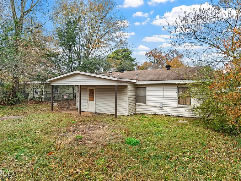 3051 Amherst St — Photo 10