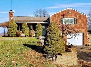 249 Crescent Dr, New Kensington, PA 15068