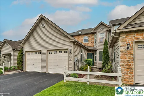 3014 Harvest Ct Photo 1