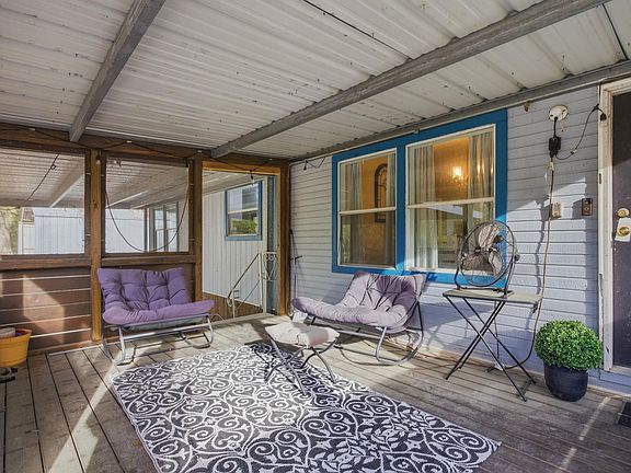 2nd image of 1656 Daigle Rd