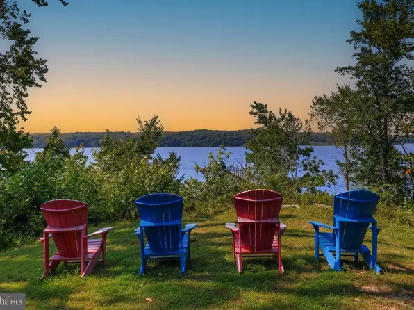 5898 Cove Harbour Dr, King George, VA 22485