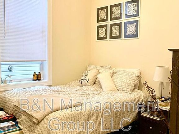 4th image of 1719 W Ainslie St #1