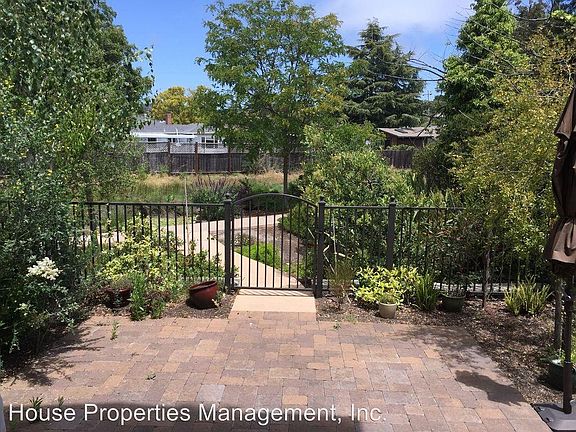 4th image of 23 Tamalpais Commons Ln