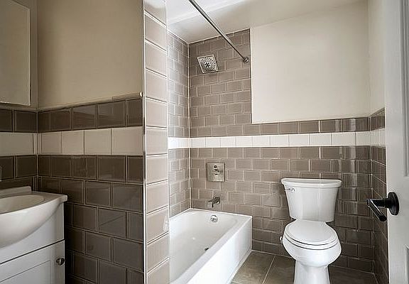 5th image of 443 Putnam Ave #1
