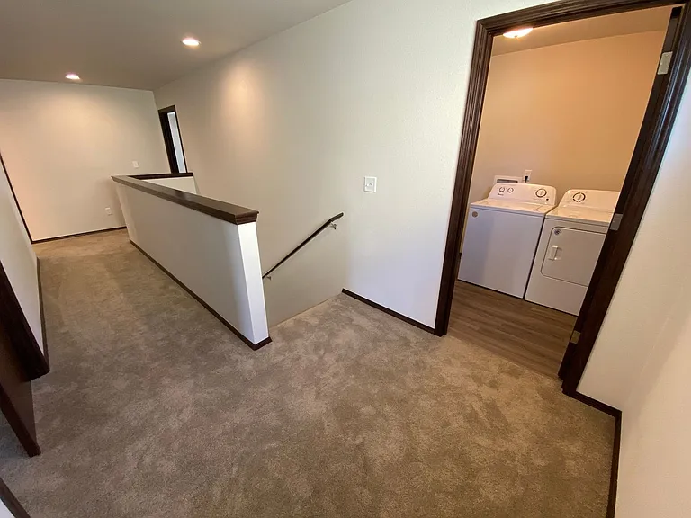 2108 W Sunnyview Ln — Photo 15