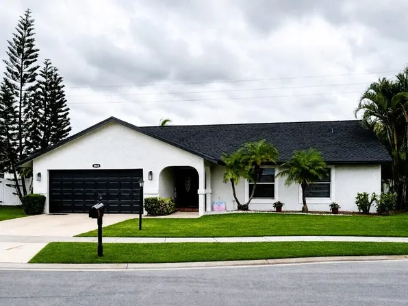 8444 Linden Way, Greenacres, FL 33467