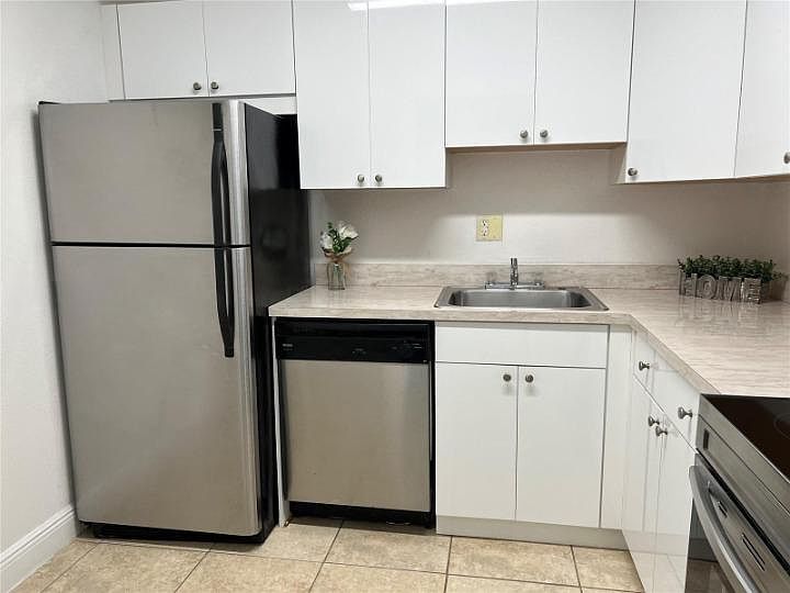1st image of 5221 Geneva Way APT 303