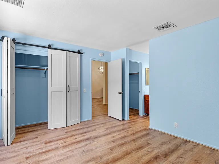 316 Monterey Dr — Photo 17