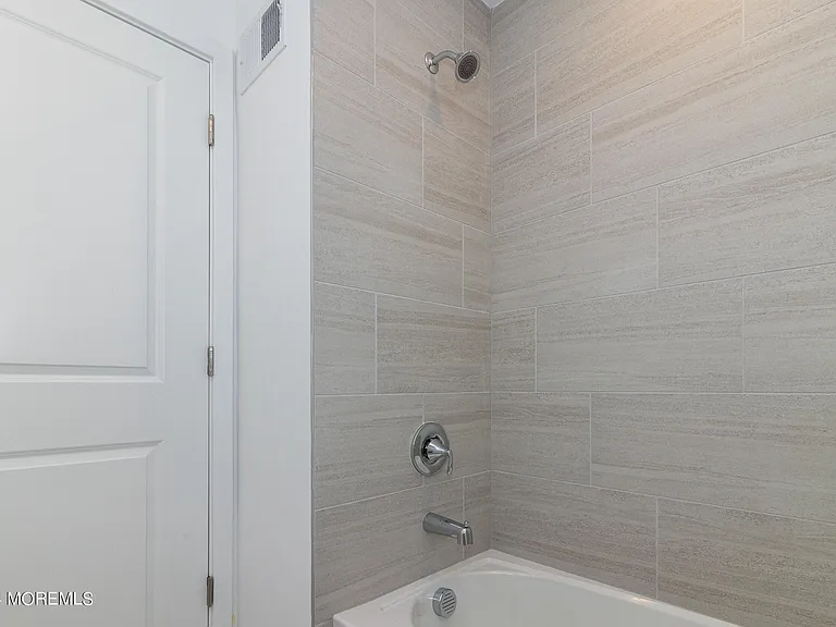18 Crimson Dr — Photo 24