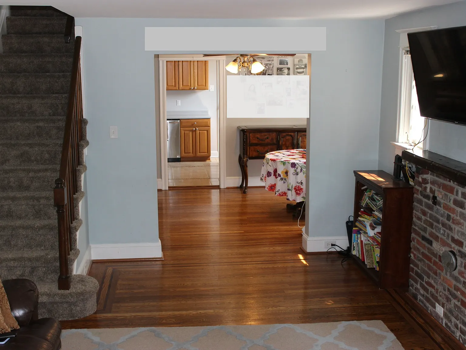 3 bed, 1.5 bath, 1328 sqft, $2,500 — Photo 2