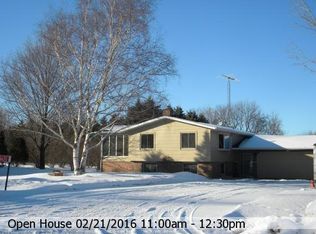 W4211 Wendy Ln, Fond Du Lac, WI 54937