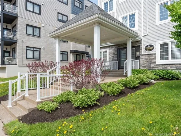 77 Cameron St #305, Moncton, NB E1C 0C4