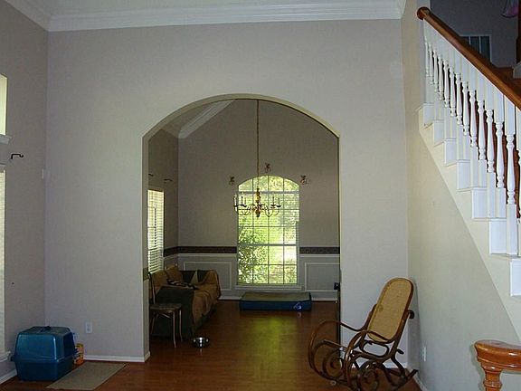 2nd image of 2503 Forest Glen Ct