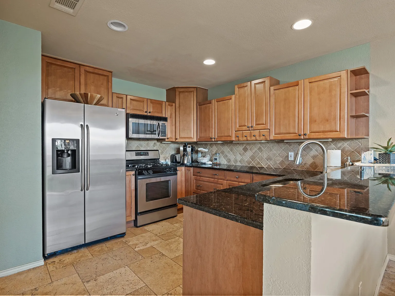 2 bed, 1606 sqft, $4,250 — Photo 3