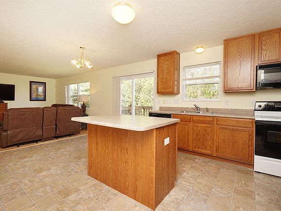 4th image of 6313 Zoellners Pl