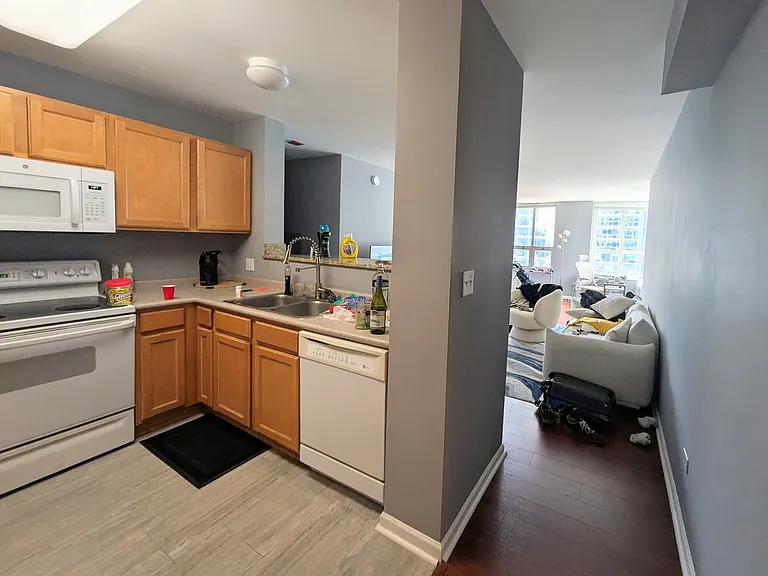 345 N Lasalle St #1805 — Photo 12