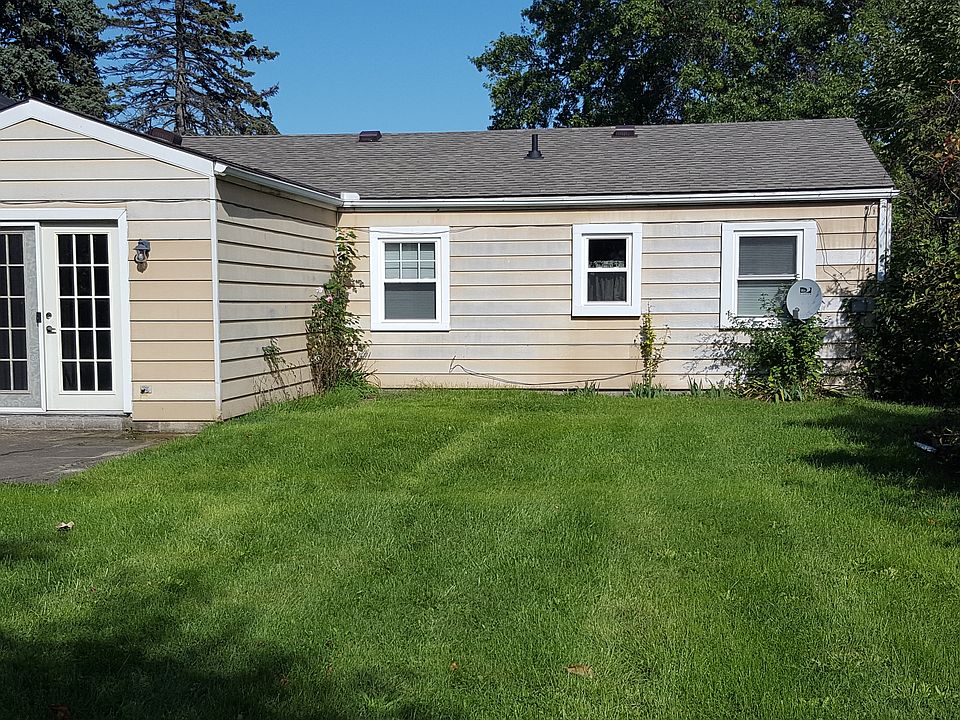 1st image of 1666 E 32nd St