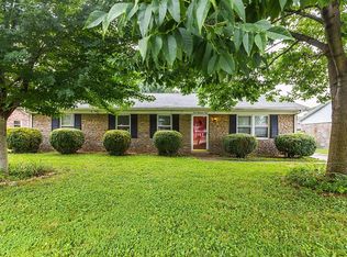 409 Edgewood Dr, Nicholasville, KY