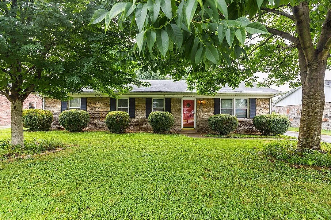409 Edgewood Dr photo 1