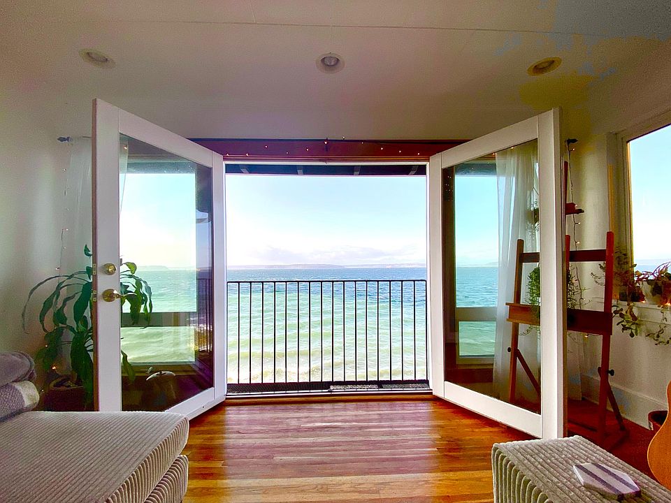 1st image of 4109 Beach Dr SW APT 3