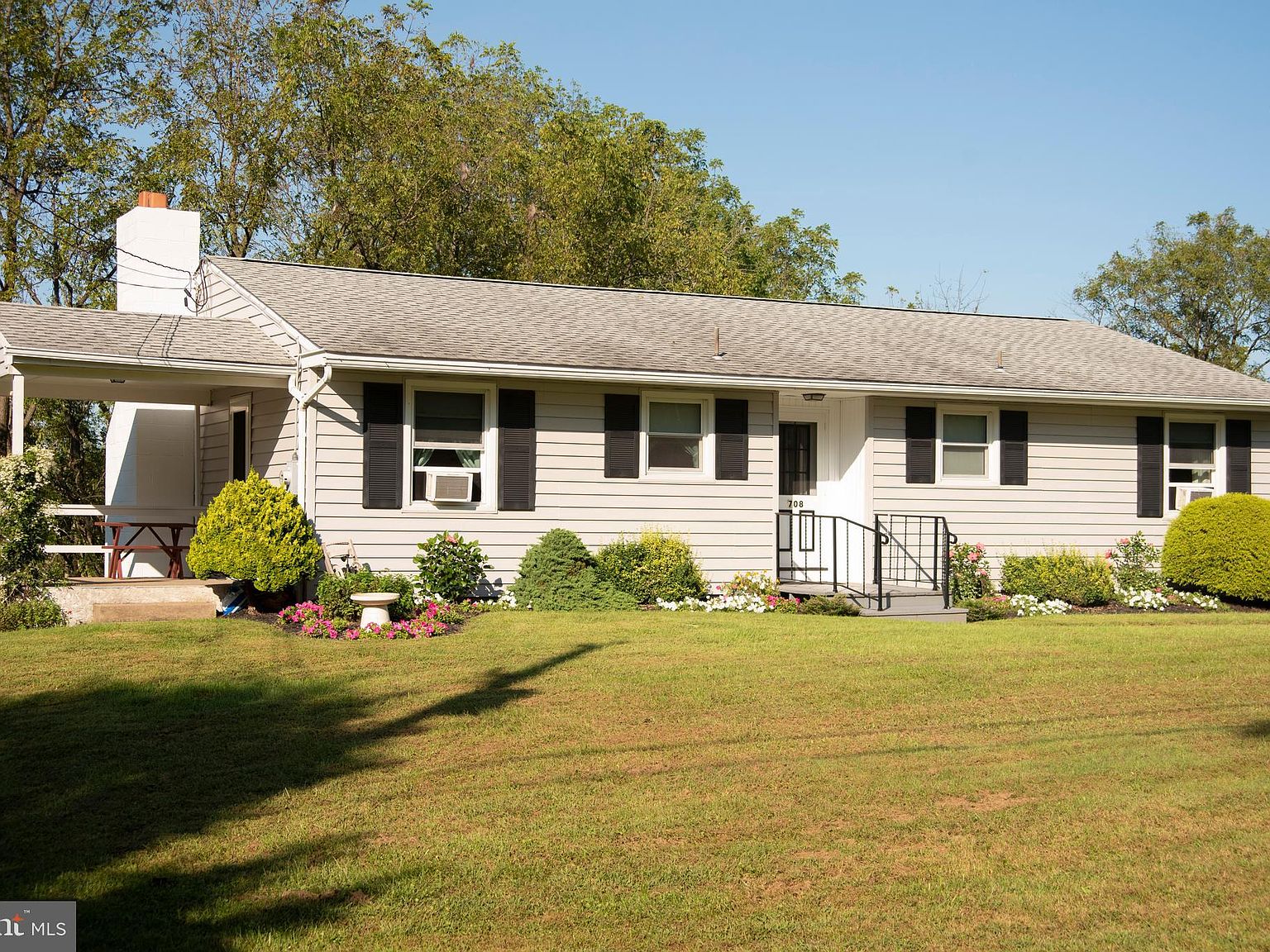 708 Minsi Trl, Perkasie, PA 18944 Zillow