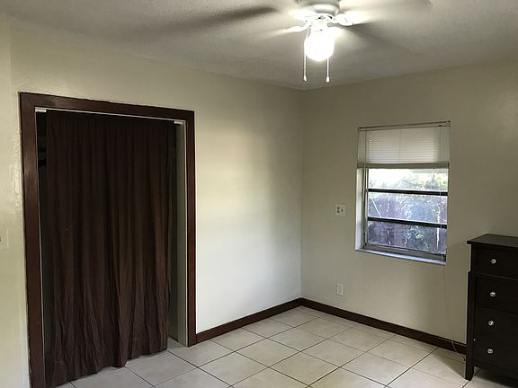 5th image of 1424 NW 7th Ave