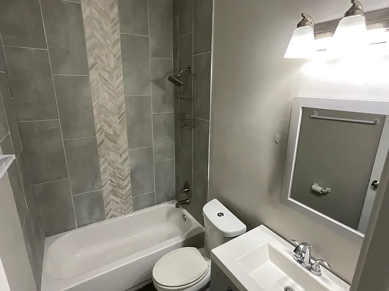 1651 Massachusetts Ave SW #14 — Photo 13