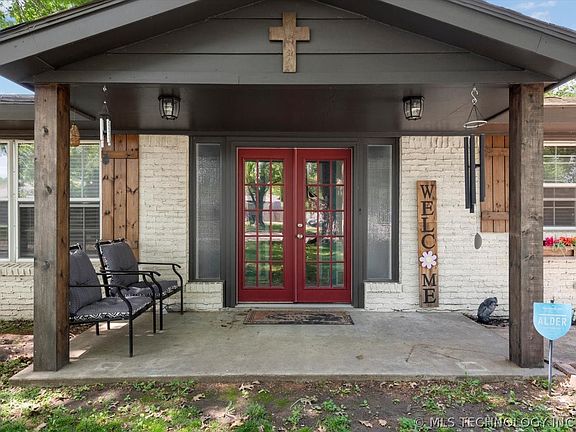 2nd image of 1801 S Santa Fe Ave