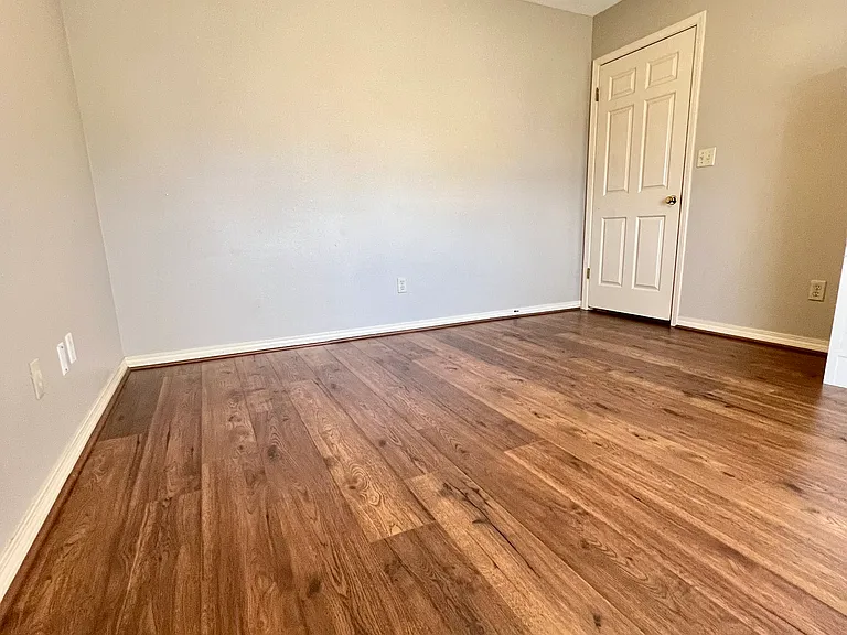 1408 Edgemont Cir — Photo 12