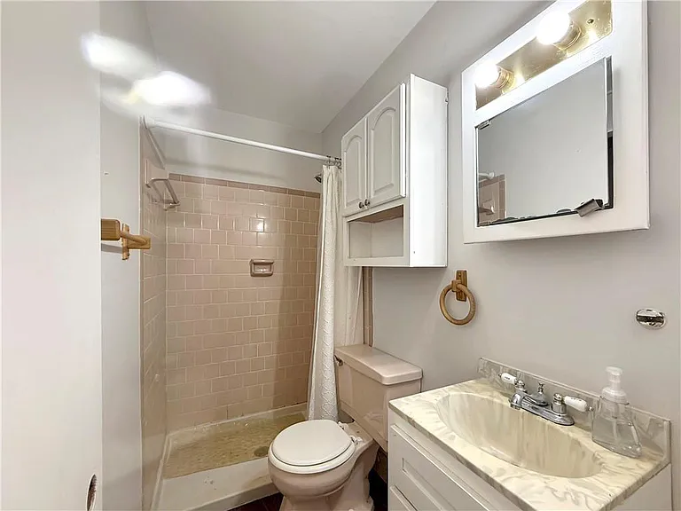 10624 Woodcock St — Photo 12