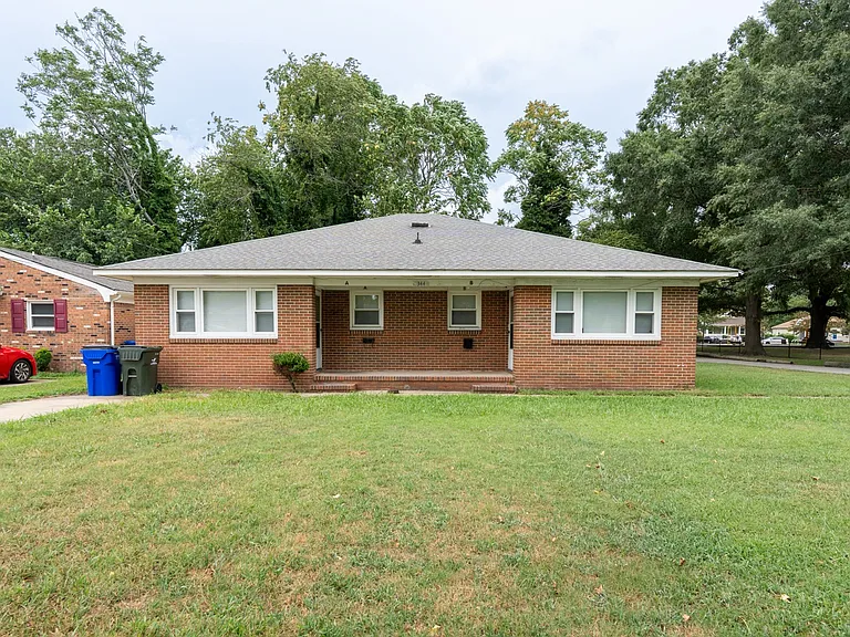 344 Woodview Ave #A — Photo 1