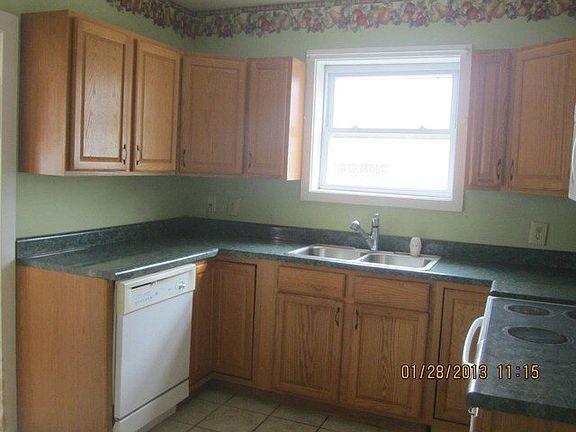 3rd image of 2611 Daviess St