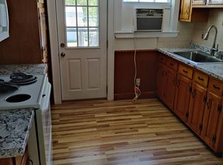 11 Stirling St, Andover, MA 01810