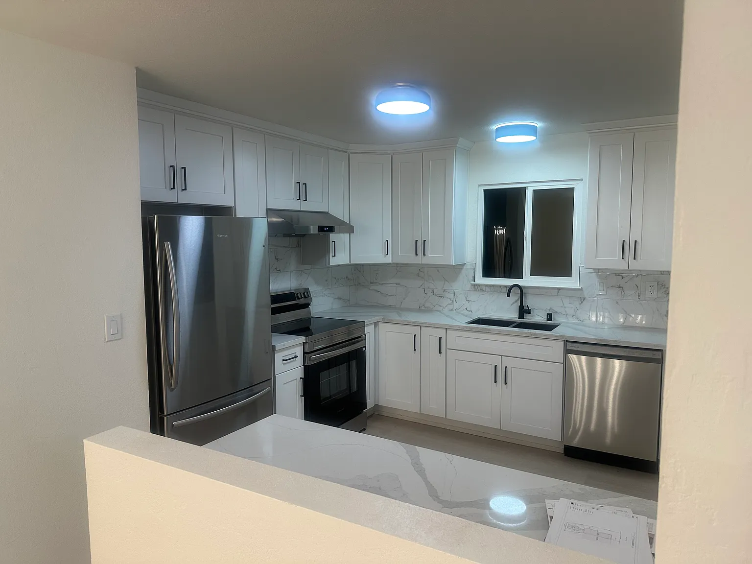 3 bed, 1066 sqft, $3,600 — Photo 2