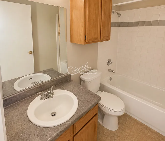 1305 Monroe Loop #A — Photo 2