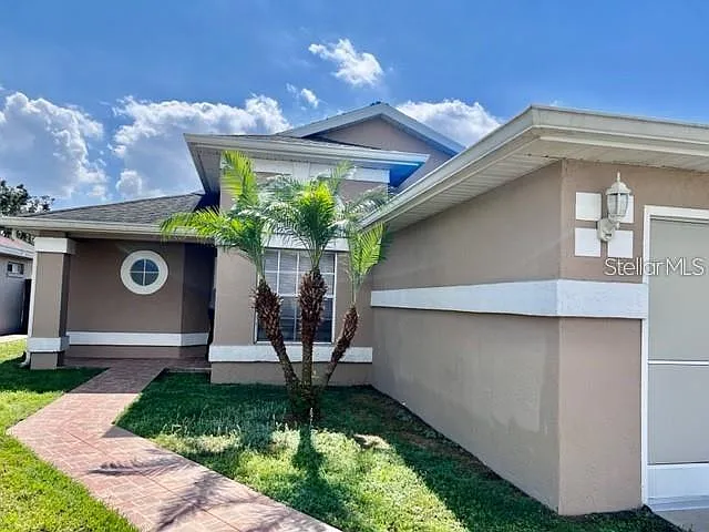 3072 Stillwater Dr — Photo 3