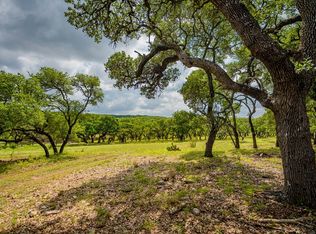755 Tonkawa Trl, Fredericksburg, TX 78624