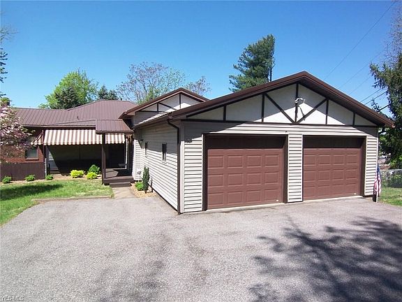 2nd image of 71 Willowbrook Dr