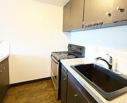 4th image of 1104 Pacific Ave #11346718