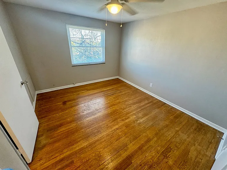 1139B Sells Ave — Photo 24
