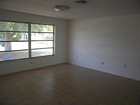 5th image of 5026 Westminster Dr