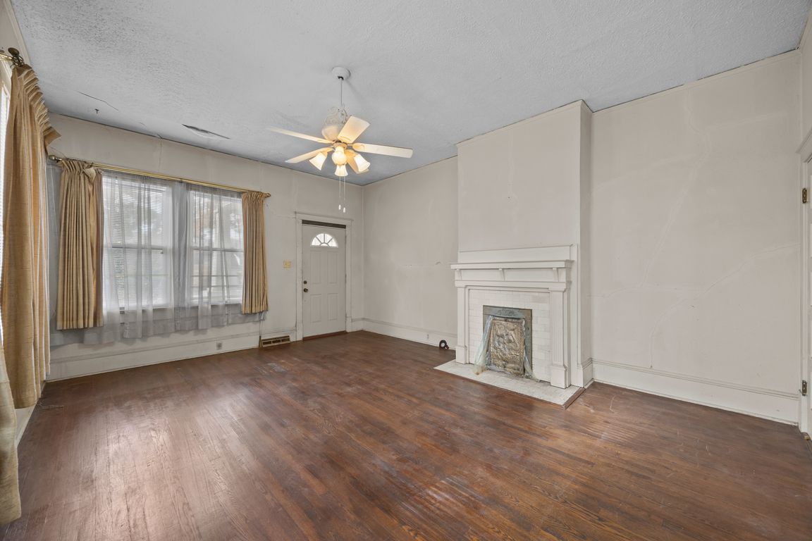 next background image