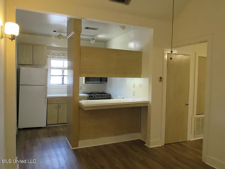 931 E Fortification St — Photo 13