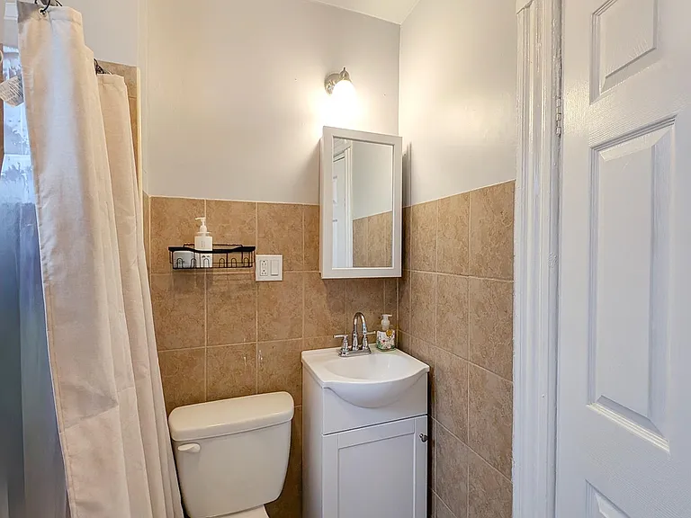 233 Bidwell Ave — Photo 11