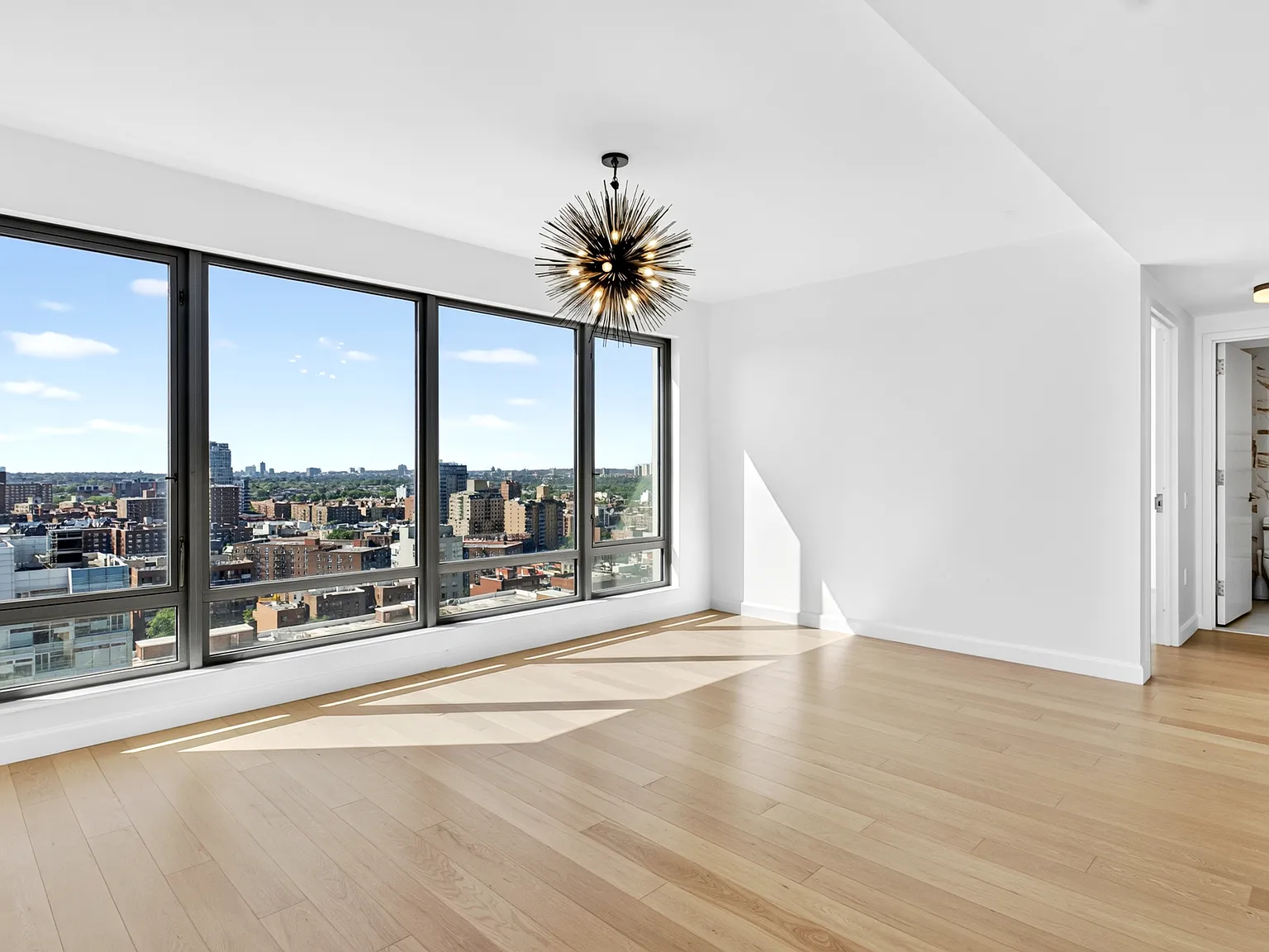 2 bed, 1176 sqft, $5,500 — Photo 2